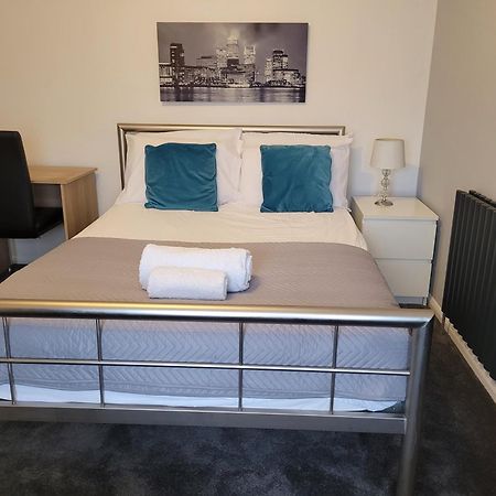 Silvertree Lodge - 2 Double Bed Flat With Parking Hemel Hempstead Dış mekan fotoğraf